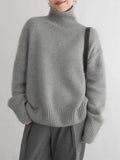 Mona – Turtleneck Sweater