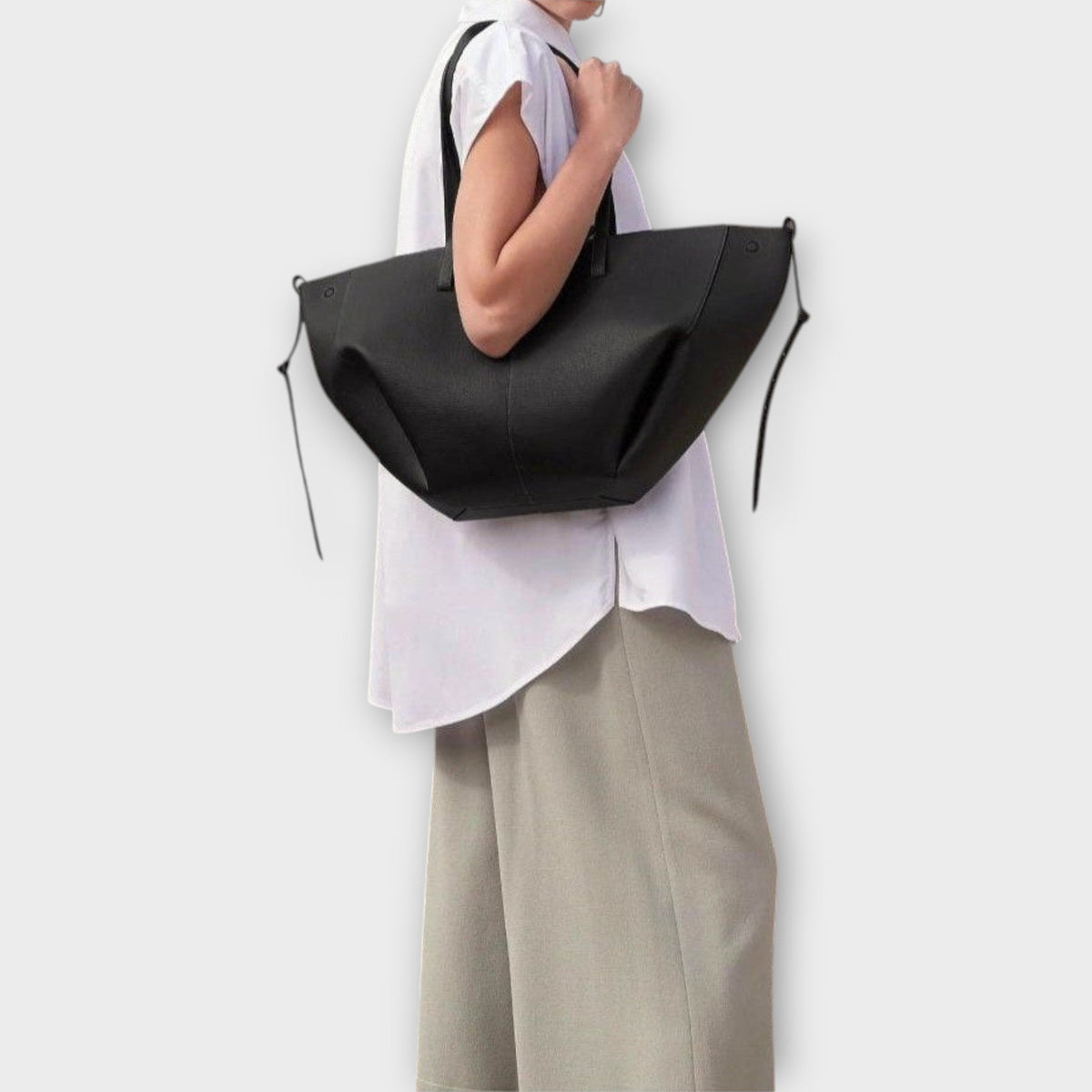 Aura | Minimalist Handbag