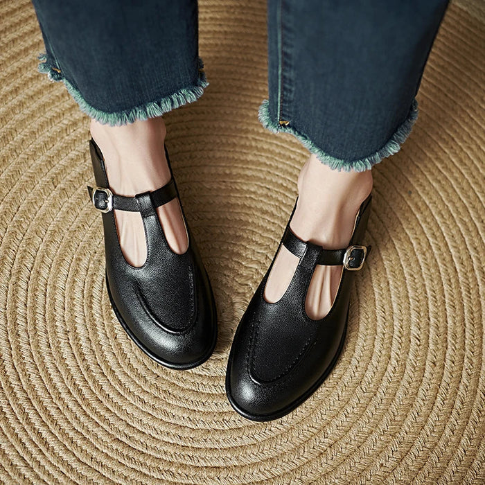 Selvana | Low Heeled Pumps