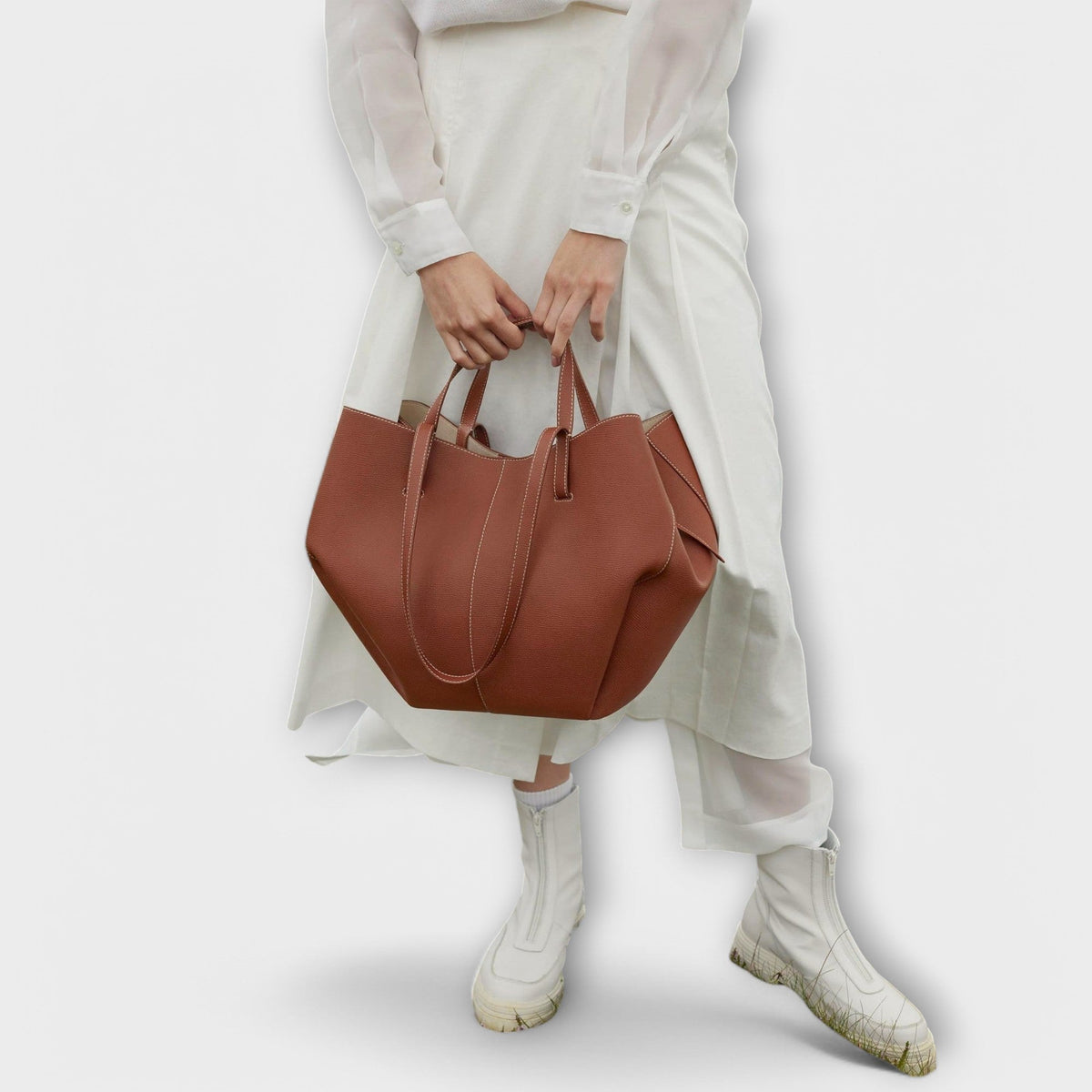 Aura | Minimalist Handbag