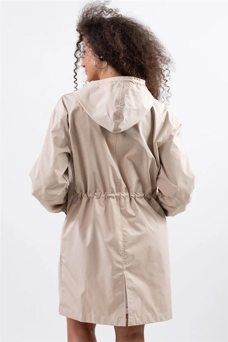 Barbara | Oversized Water-Repellent Windbreaker